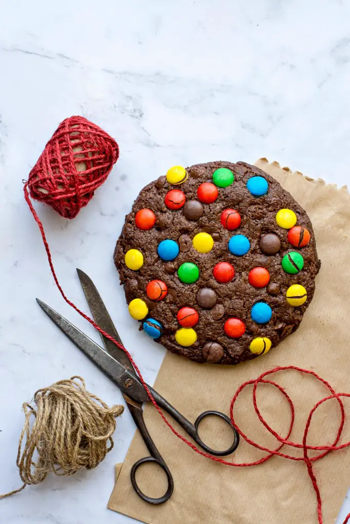 Čokoladni keks Giant cookie